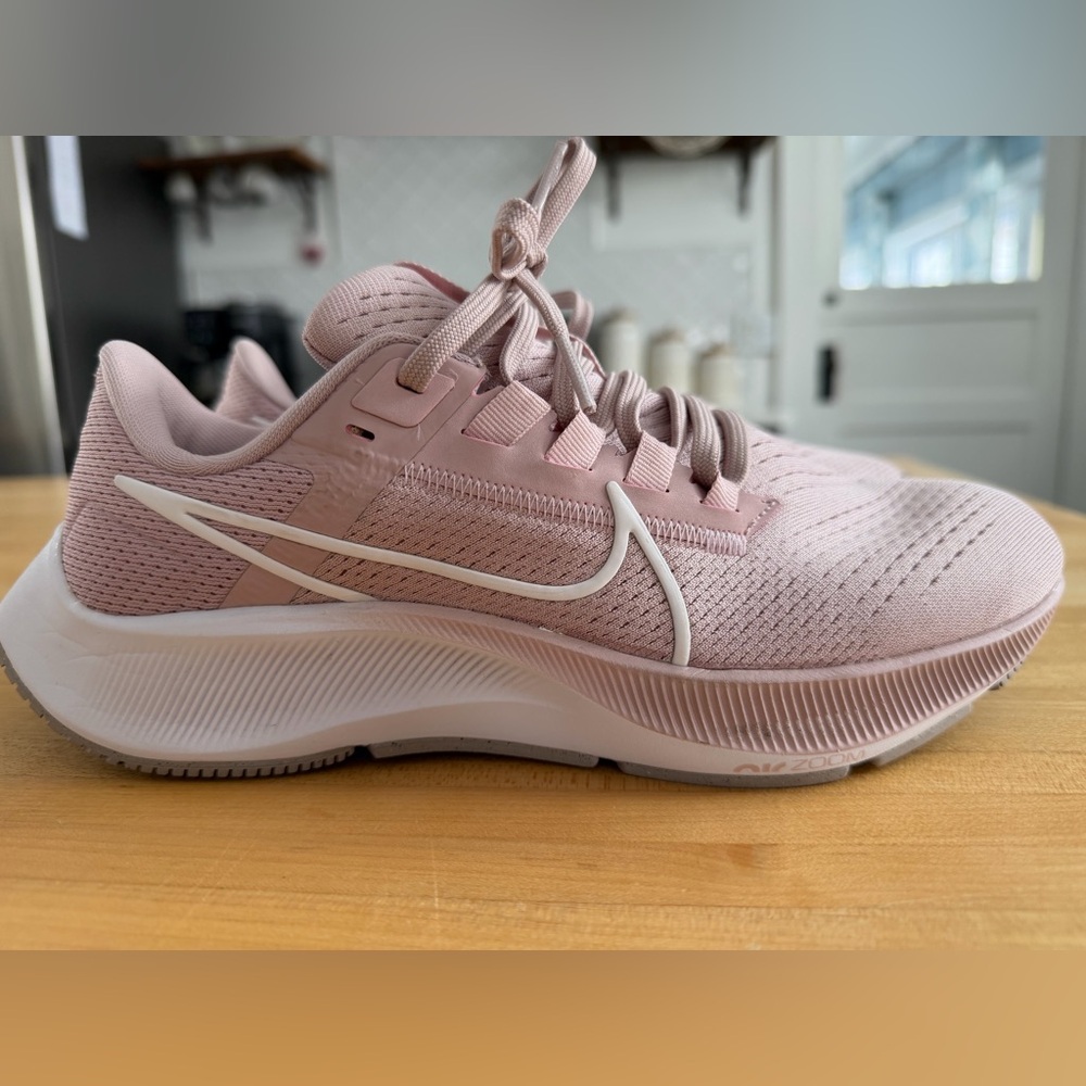 Nike Women's Light Pink Sneakers